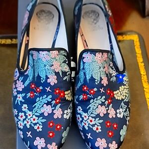 Flat multi-colored black slip-on dress shoes